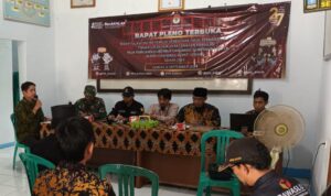 Dandim 0602/Serang Kerahkan Babinsa Untuk Pantau Rapat Pleno Terbuka Rekapitulasi DPSHP Pilkada 2024 Dandim 0602/Serang Kerahkan Babinsa Untuk Pantau Rapat Pleno Terbuka Rekapitulasi DPSHP Pilkada 2024