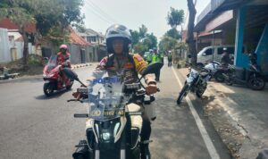 Satlantas Polres Kediri Kota Memberikan Tindakan Tilang kepada 7 Pengemudi Truk dan 1 Bus yang Melanggar Satlantas Polres Kediri Kota Memberikan Tindakan Tilang kepada 7 Pengemudi Truk dan 1 Bus yang Melanggar