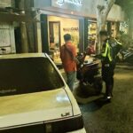 Nekat Parkir Mobil Sembarangan di Jalan Hasanudin, Satu Pengemudi ini Ditilang Satlantas Polres Kediri Kota