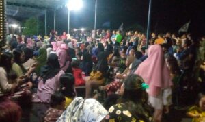 Ribuan Masyarakat Pertanang Ilir , Siap Memenangkan Rachmat Hidayat dan Rustam Effendi. Ribuan Masyarakat Pertanang Ilir , Siap Memenangkan Rachmat Hidayat dan Rustam Effendi.