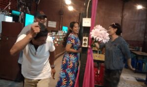 Kehangatan Malam di Warkop Khanza’s Ditemani Suara Merdu Rusly Anti Kehangatan Malam di Warkop Khanza’s Ditemani Suara Merdu Rusly Anti