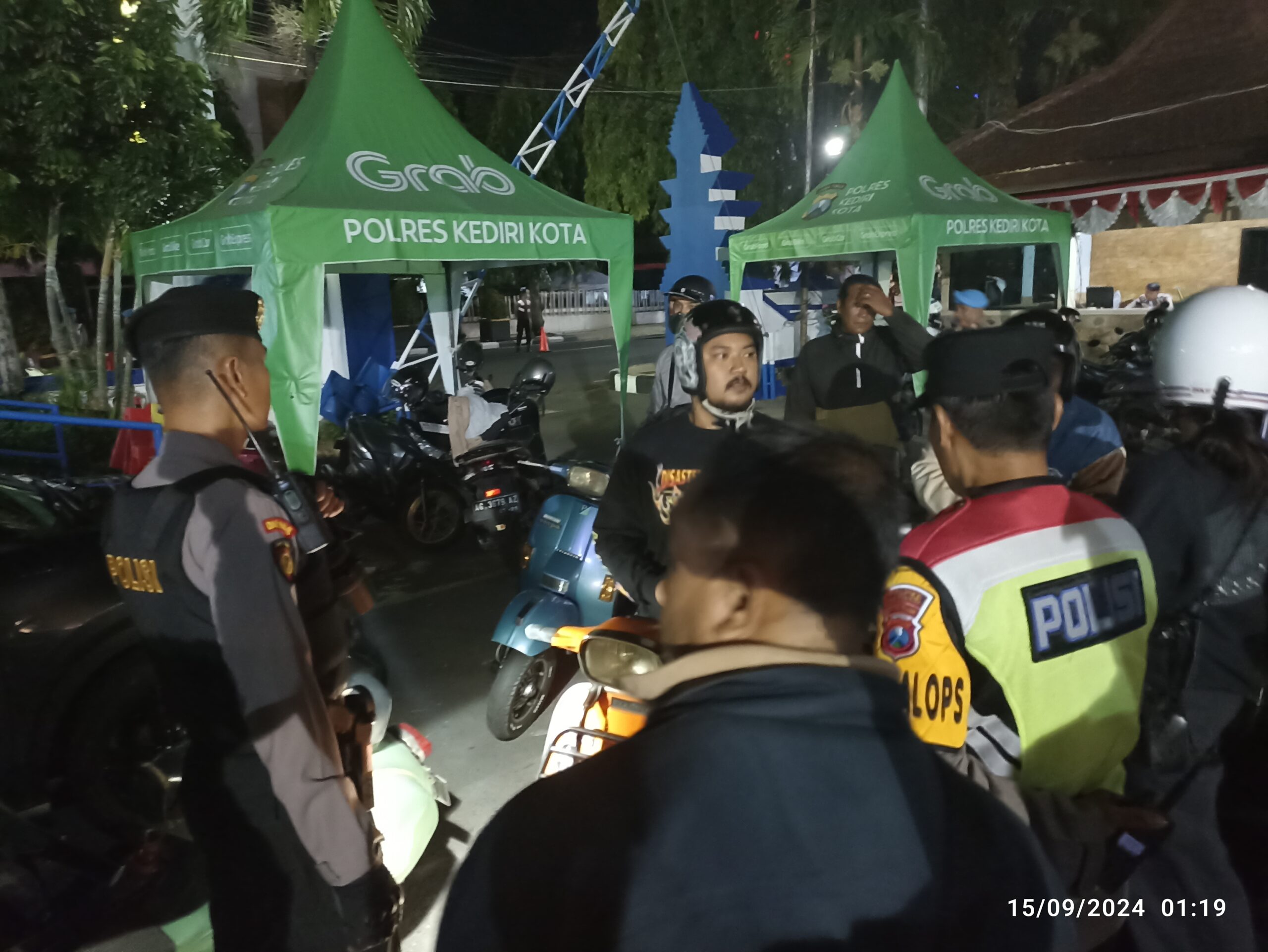 Upaya Cipta Kondisi Kondusif Jelang Pilkada 2024, Kabag Ops Polres Kediri Kota Pimpin Razia Multi Sasaran