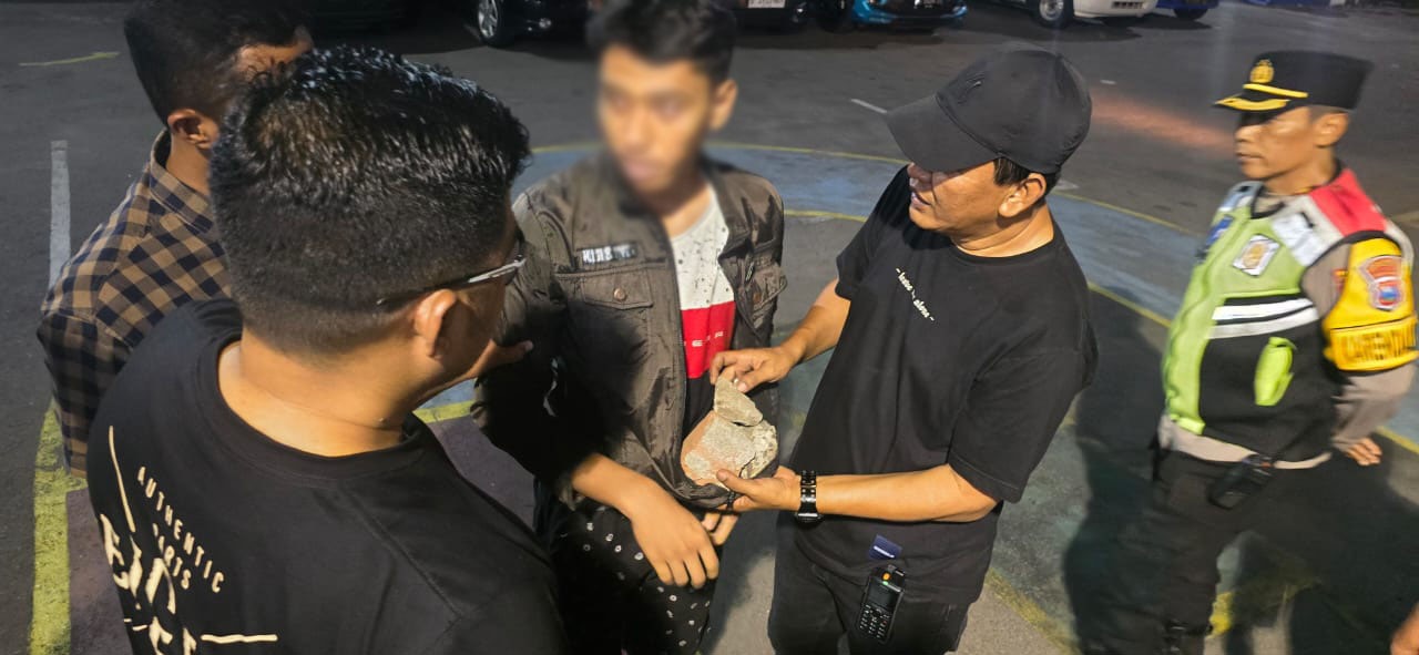 Polres Kediri Kota Intensifkan Razia Cipta Kondisi Jelang Pilkada 2024 : Polisi Temukan Miras dan Pecahan Batu Bata