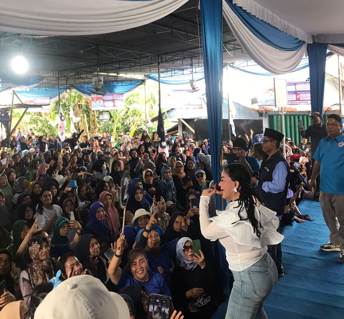 Masarakat Kelurahan Jawa Kanan ss Timur II, Siap Dukung Penuh Yopy Rustam . 85 , Persen