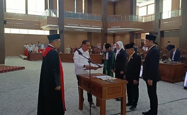 Yulian Effendi Resmi Jabat Ketua DPRD Kota Lubuklinggau
