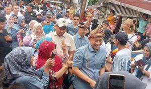 Dalam kampanye dialogis kali ini Calon Wako – Wawako Nomor urut 2 H RACHMAT HIDAYAT dan H RUSTAM EFENDI mengucapkan sangat terharu terhadap antusias masyarakat kelurahan suka jadi Dalam kampanye dialogis kali ini Calon Wako – Wawako Nomor urut 2 H RACHMAT HIDAYAT dan H RUSTAM EFENDI mengucapkan sangat terharu terhadap antusias masyarakat kelurahan suka jadi