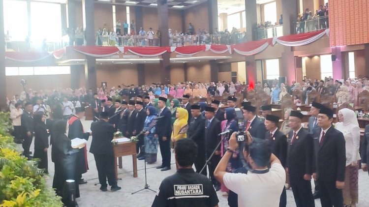 Pelantikan DPRD LubukLinggau , 13 Wajah Baru Dan 17 anggota DPRD Wajah Lama
