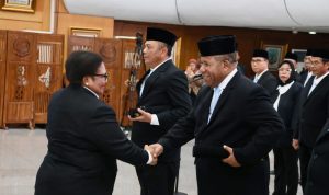 Lantik Pansel DPRP, Wamendagri Ribka Tekankan Komitmen Terhadap Hak OAP Dalam Politik dan Pemerintahan