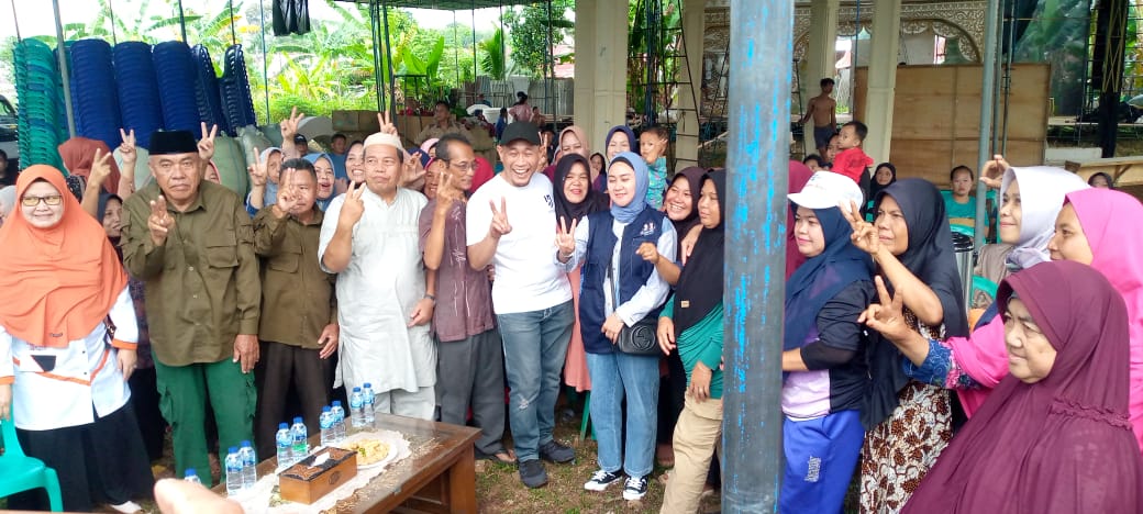 Blusukan Diprumnas Nikan Yoppy Disambut Teriakan Coblos No 2