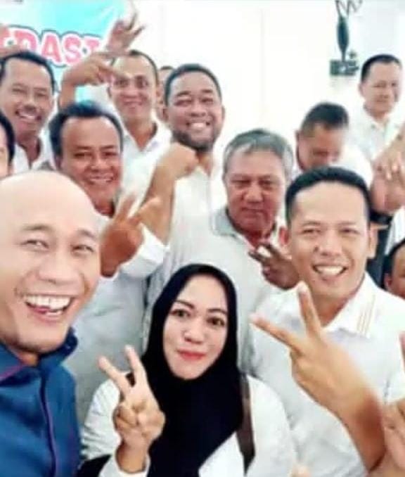 SEBANYAK 68% DARI KETUA RT KOTA LUBUKLINGGAU , SIAP PENUH DUKUNG RACHMAT HIDAYAT DAN RUSTAM EFFENDI