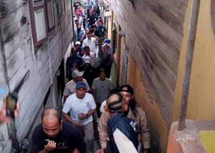 Yoppy Blusukan Ke Kampung Legok, Gang Surya Dan kampung Warna Warni.