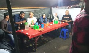 Belusukan Di Kelurahan Dempo, Yoppy Beserta Istri Dan Tim Nikmati Sate Madura Pak Hasan. Belusukan Di Kelurahan Dempo, Yoppy Beserta Istri Dan Tim Nikmati Sate Madura Pak Hasan.