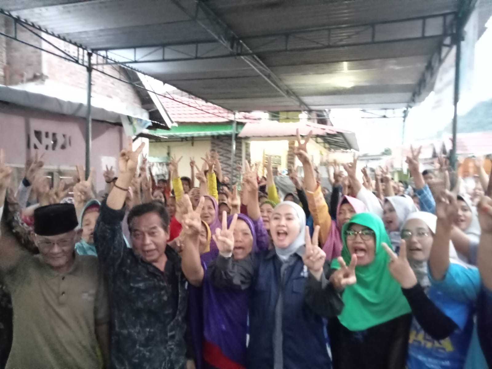 Blusukan H. Rachmad Hidayat Atau Biasa Dikenal Yoppy Karim, Di Kelurahan Ulak surung 