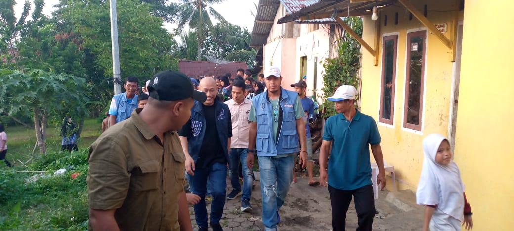 Blusukan Di Karya Bakti: Warga Berharap Yoppy Karim Jadi Walikota Lubuk linggau. 