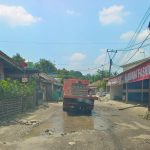 Jalan Rusak Tak Kunjung di Perbaiki: Diduga Pemerintah Tutup Mata