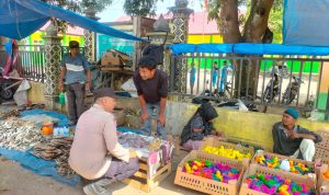 Patroli Dialogis: Personel Polsek Nisam Sambangi Pedagang, Bangun Kedekatan dengan Warga Patroli Dialogis: Personel Polsek Nisam Sambangi Pedagang, Bangun Kedekatan dengan Warga