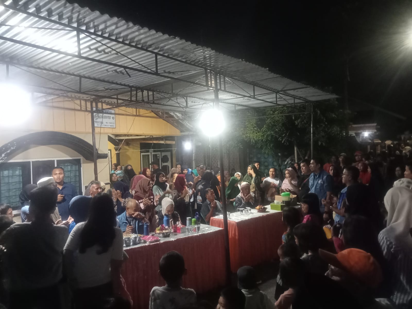 Yoppy Karim Didampingi Istri Beserta Tim Belusukan Dan Silahturahmi Di Cereme Taba.