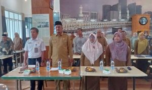 Pj Bupati Mahyuzar Buka Sekolah Lapang Iklim Operasional di Syamtalira Aron Pj Bupati Mahyuzar Buka Sekolah Lapang Iklim Operasional di Syamtalira Aron
