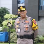 Palembang,~ Irwasda Polda Sumsel, Kombes Pol Feri Handoko Soenarso S.I.K ,SH, memimpin apel Pagi yang dilaksanakan dihalaman Gedung utama Presisi Mapolda Sumsel ,Senin 30 Desember 2024.