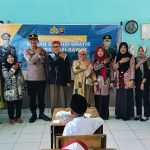 Sukseskan Program Presiden RI, Satbinmas Polres Musi Rawas Bagikan Makan Sehat dan Bergizi Gratis ke SD Negeri 1 Air Satan