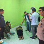 Diduga Sakit Asma, Polsek Tugumulyo Polres Musi Rawas Sigap Evakuasi Jenazah Kakek di Warung Makan “Wilza”