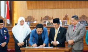 DPRD Lubuk Linggau Gelar Rapat Paripurna Dalam Rangka Umuman Walikota dan Wakil Walikota Terpilih