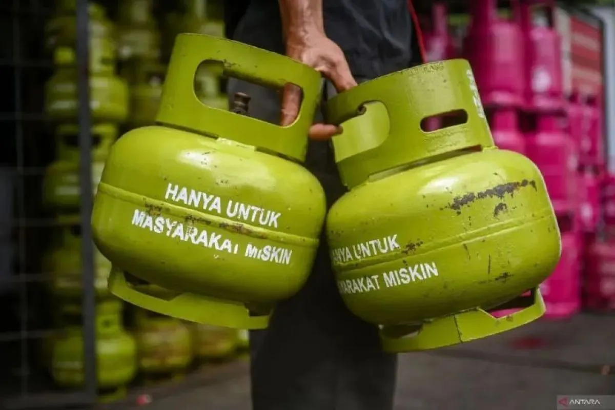 Presiden Prabowo Minta Menteri ESDM Aktifkan Lagi Pengecer Gas LPG 3 Kg