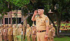 H.Rustam Effendi Jadi Pembina Apel Akbar Pasca Dilantik Sebagai Wakil Wali Kota Lubuk Linggau Periode 2025-2030 H.Rustam Effendi Jadi Pembina Apel Akbar Pasca Dilantik Sebagai Wakil Wali Kota Lubuk Linggau Periode 2025-2030