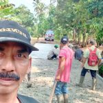 Pembangunan Proyek Jalan Rabat Beton di Desa Banjarsari Berjalan Lancar