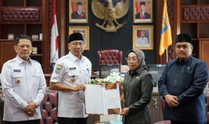 Ayu Asalasiyah Ditunjuk Sebagai Plt Bupati Way Kanan Ayu Asalasiyah Ditunjuk Sebagai Plt Bupati Way Kanan