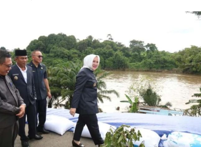 Bupati Dan Wabup Musi Rawas Ninjau lokasi Rumh dan Tanah Longsor Di Beliti, Mar 15,2025