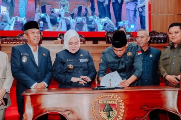 Rapat Paripurna DPRD Mura Molor, Ketua DPRD Ingatkan Bupati Hadir Tepat Waktu