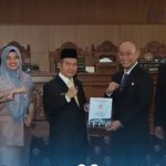 Walikota Lubuklinggau H.RACHMAT Hidayat pimpin Rapat paripurna DPRD penyampaian LKPJ wali kota lubuk linggau tahun 2024