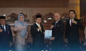 Walikota Lubuklinggau H.RACHMAT Hidayat pimpin Rapat paripurna DPRD penyampaian LKPJ wali kota lubuk linggau tahun 2024