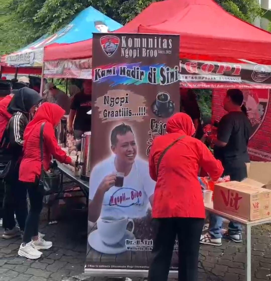 Komunitas Ngopi Broo Hadir Menyediakan 1000 Cangkir Ngopi Gratis Di Hari Pancasila Dan Hari Lahirnya Bung Karno (Bapak Proklamator) RI
