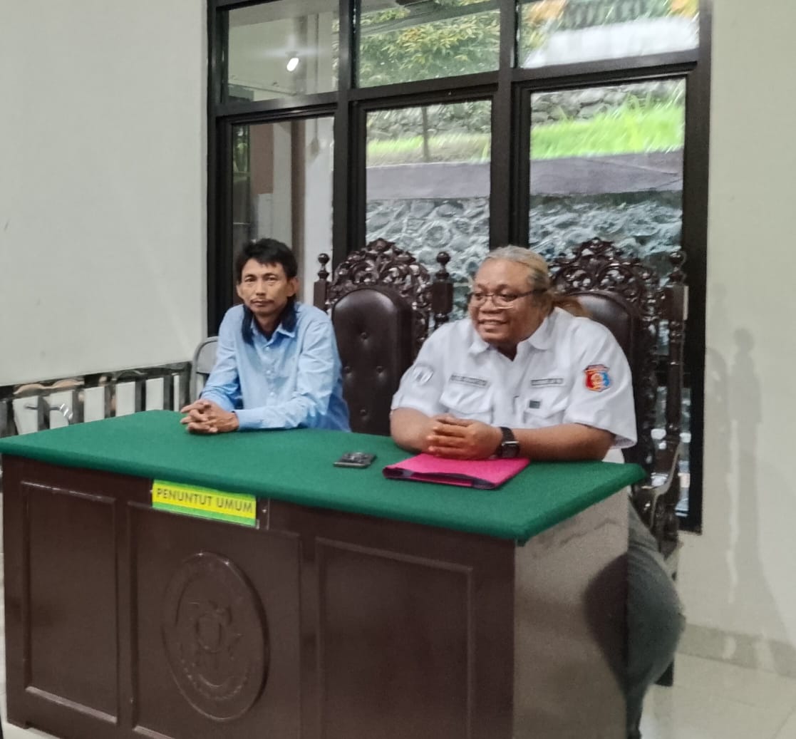 King Naga Soroti Oknum Security PN Rangkasbitung: Yang Sudah Menghalingi Jurnalis Saat Mau masuk Keruangan Mediasi