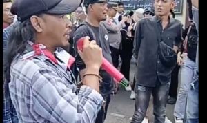 Relawan Silampari Gelar Aksi Damai Depan Halaman Polres Lubuk Linggau Dan Kejari Kota Lubuk Linggau