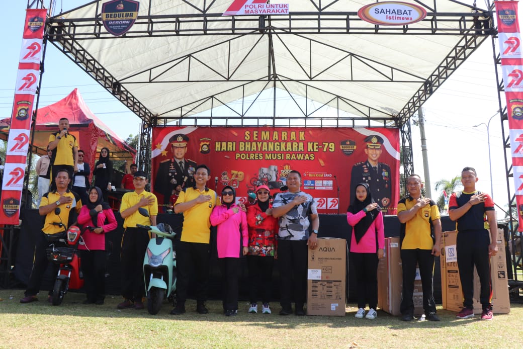 Semarakkan Hari Bhayangkara ke-79, Polres Musi Rawas Gelar Jalan Santai, Berbagai Macam Perlombaan dan Bagikan Doorprice Berhadiah