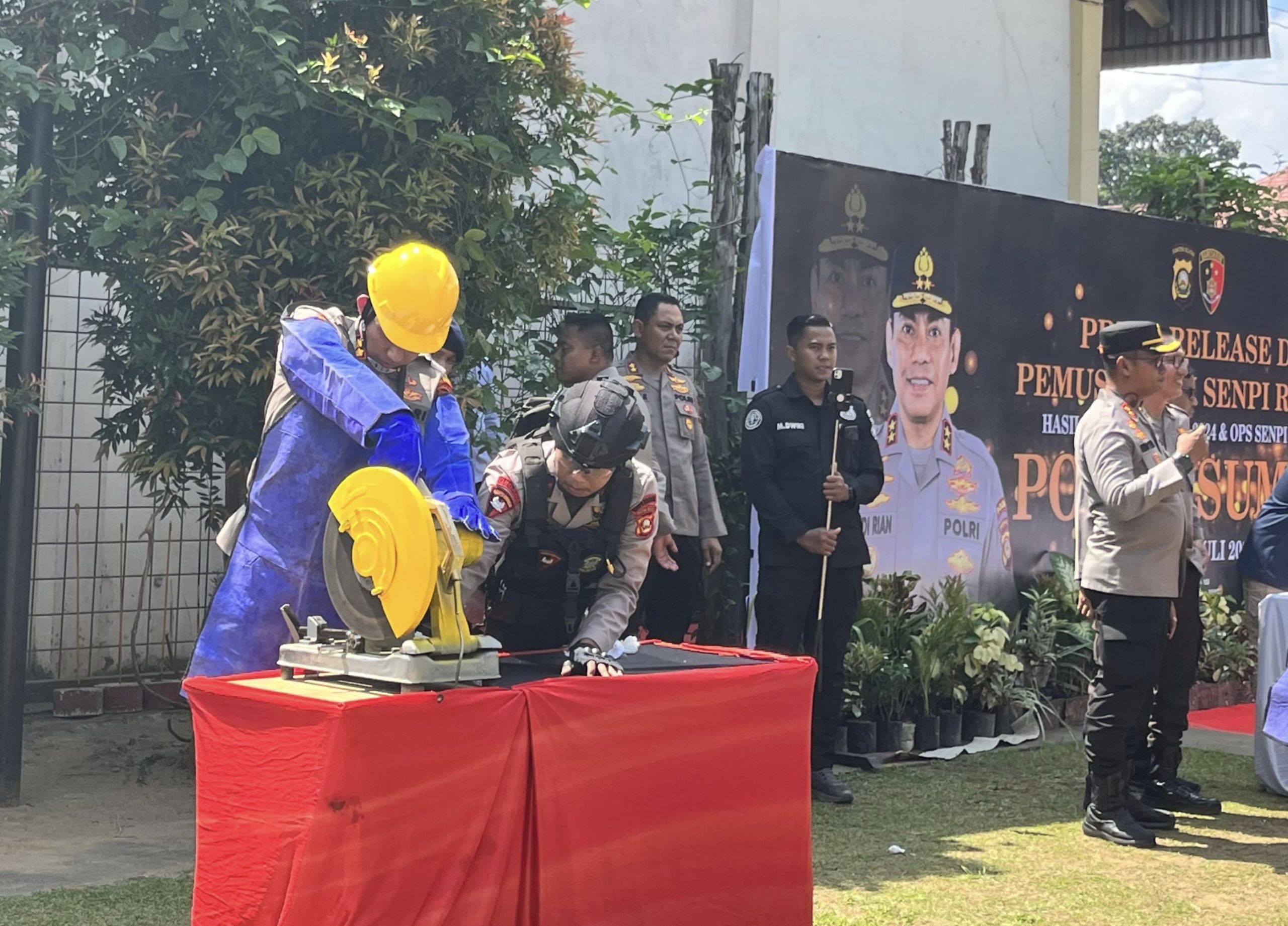 Siap Dukung Kebijakan Kapolda Sumsel, Kapolres Musi Rawas Hadiri Pemusnahan Barang Bukti Operasi Senpi I Musi 2025