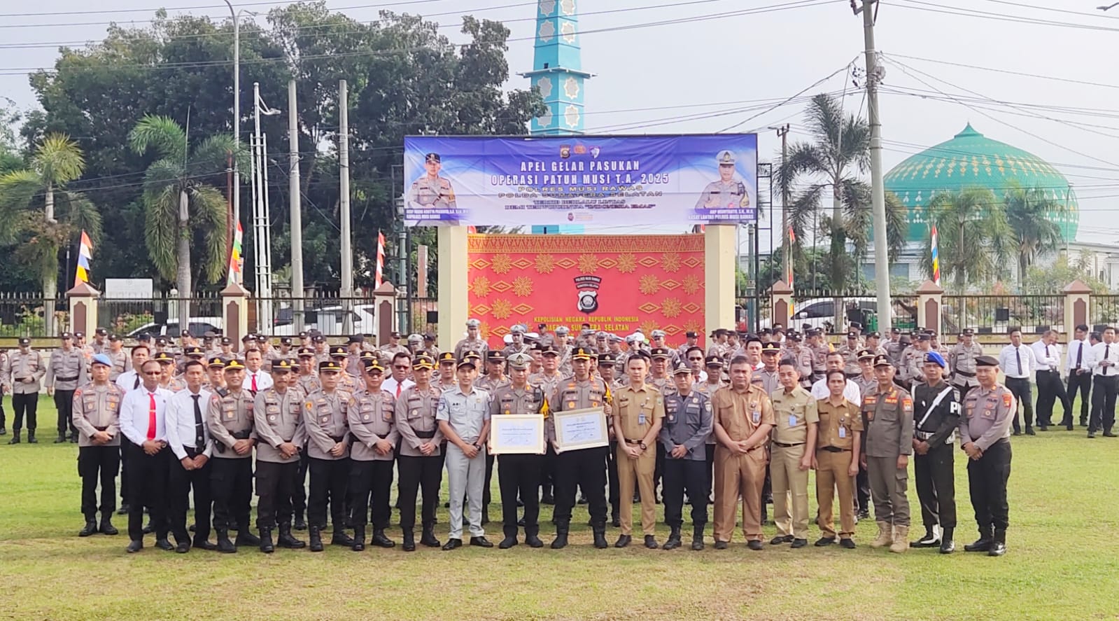Warnai Operasi Patuh Musi 2025, Satlantas Polres Musi Rawas Terima Dua Piagam Penghargaan Tingkat Nasional