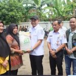 ‎Wako Serahkan Bantuan Pangan Beras