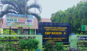 HAMPIR Rp 300 JuTA MENGUAP DANA BOS SMPN 4 LUBUKLINGGAU TERLANTAR
