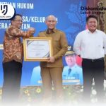 Wali Kota Lubuk Linggau Terima Penghargaan dari Kemenkum ‎