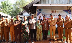 Bentuk Kepedulian Terhadap Warga Dalam Tempat Tinggal, Polres Musi Rawas Bersama Pemda Bedah Rumah Warga Desa Suka Maju