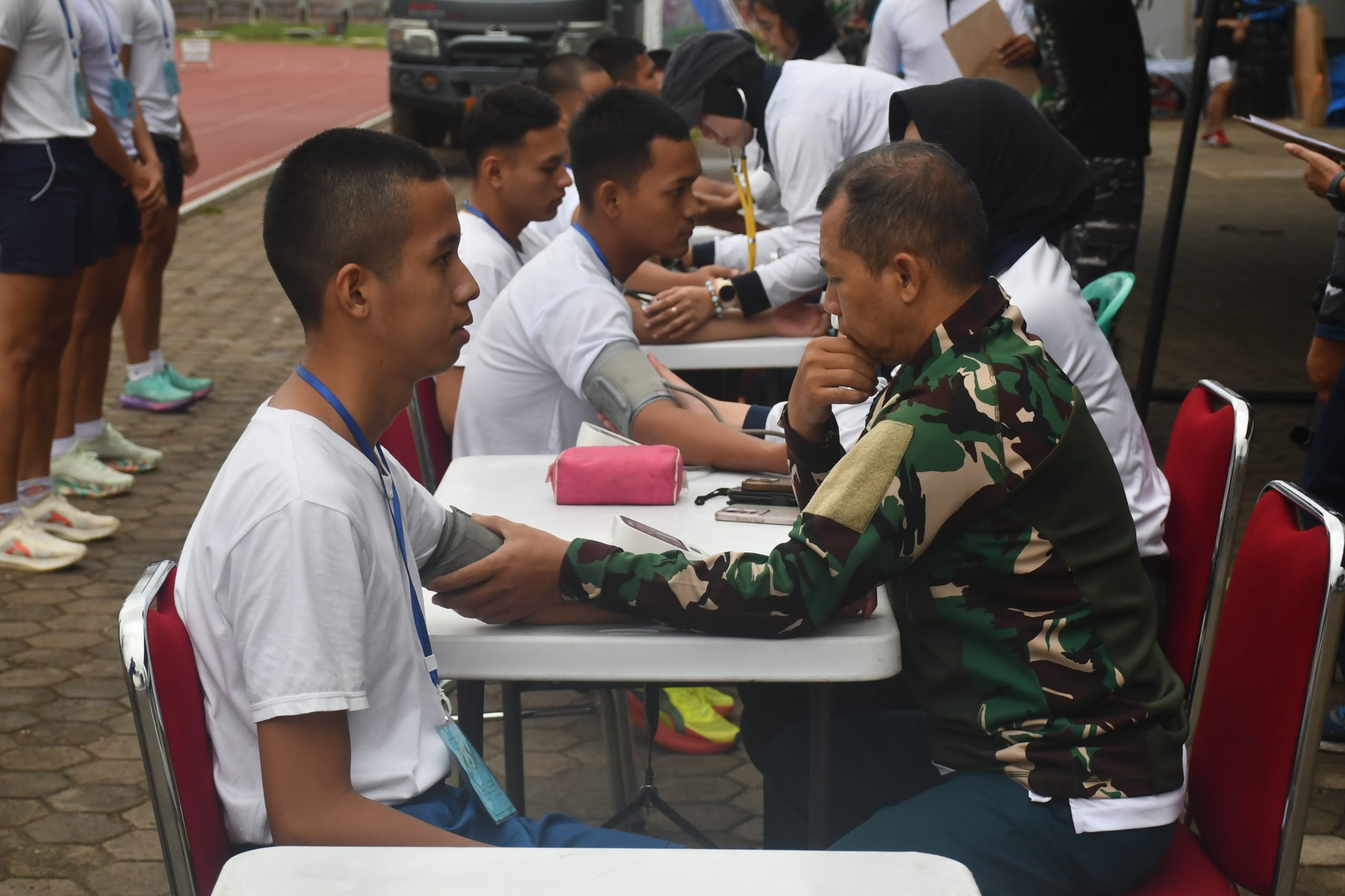 Lanal Lampung Gelar Tes Kesamaptaan Jasmani Calon Siswa Bintara dan Tamtama TNI AL