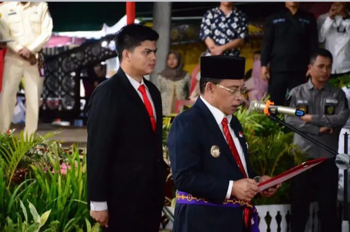 Bupati Muratara Devi Suhartoni Kukuhkan Paskibraka 2025