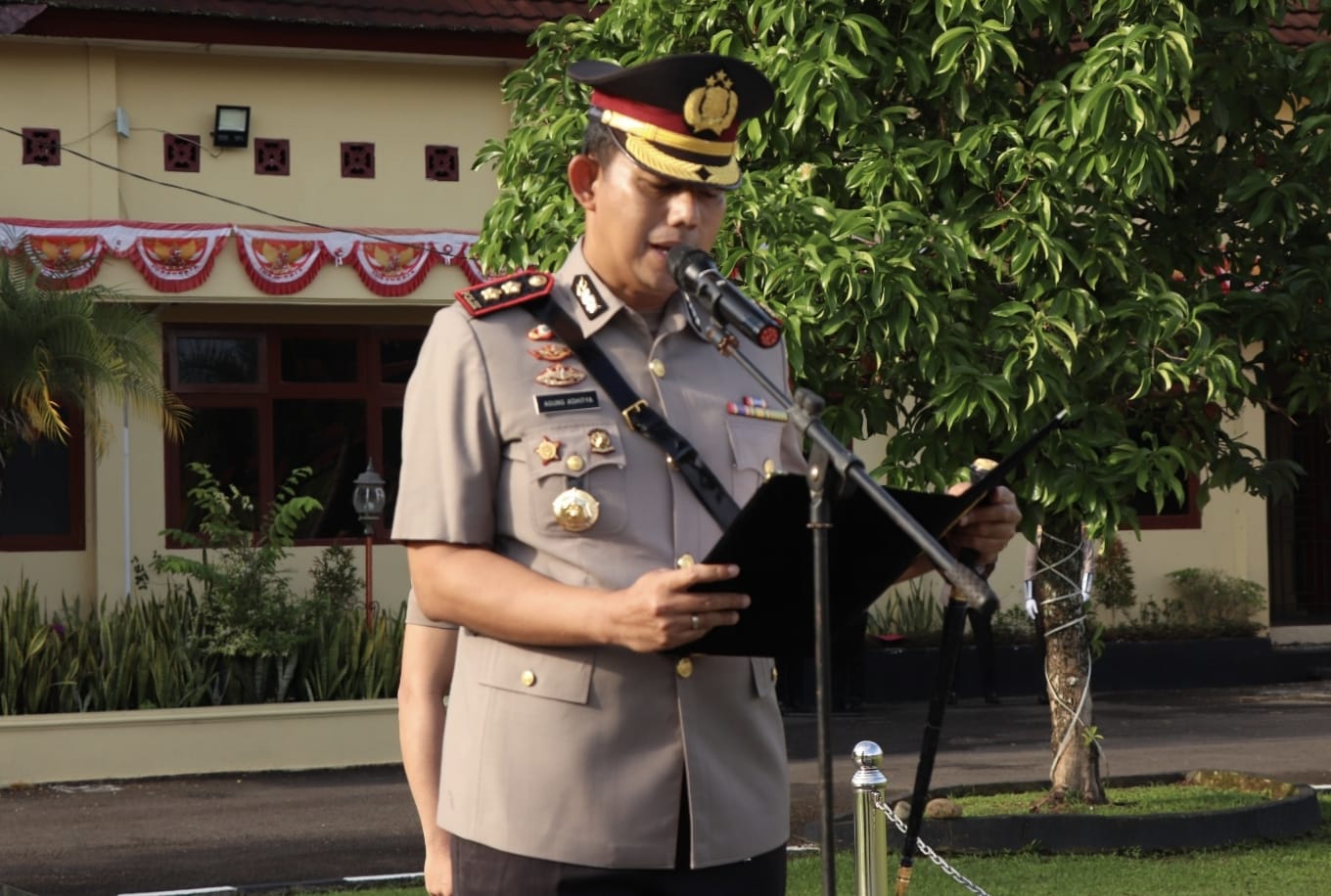 Pimpin Upacara Hari Juang Kepolisian RI, Kapolres Musi Rawas : Berikan Pelayanan Terbaik, Jaga Kepercayaan Publik dengan Integritas dan loyalitas Tinggi