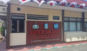 Warga Merasa Puas Atas Layanan Samsat Kediri Kota : Ramah, Humanis,  Profesional, dan Bebas Calo Warga Merasa Puas Atas Layanan Samsat Kediri Kota : Ramah, Humanis,  Profesional, dan Bebas Calo