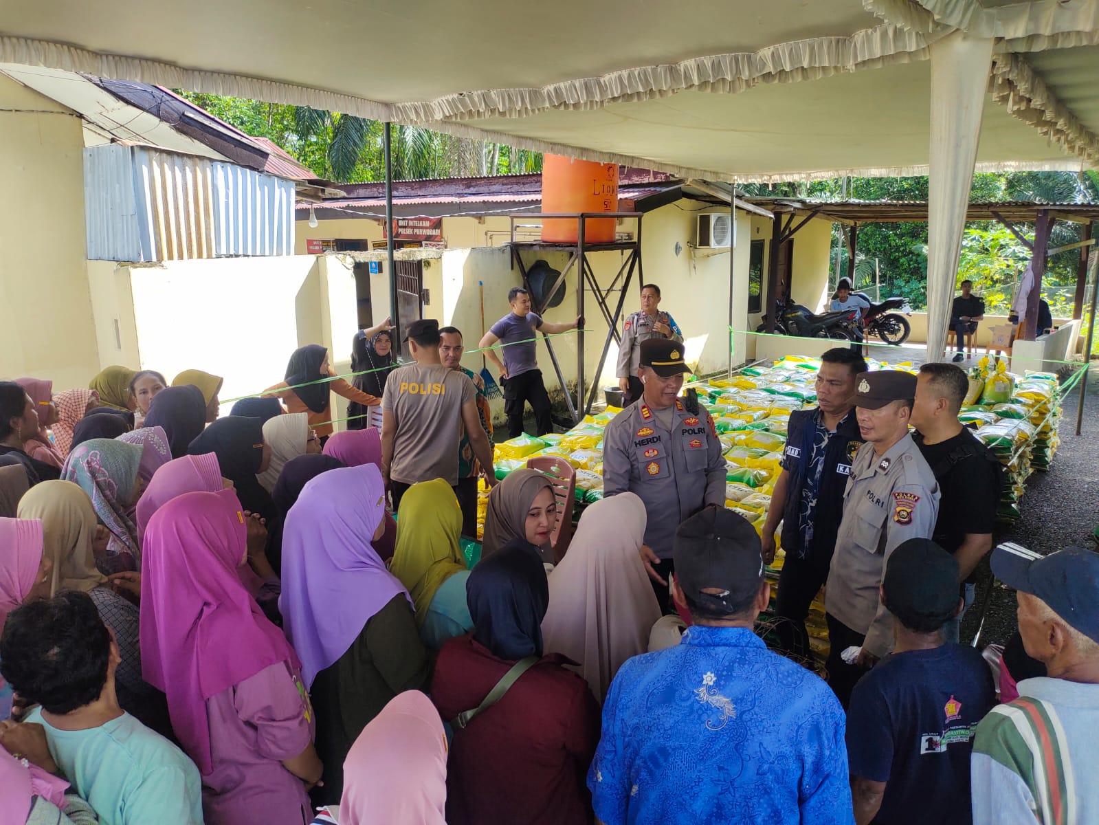 Terapkan Gerakan Pangan Murah, Polres Musi Rawas Bersama Bulog Lubuklinggau, 35 Ton Beras Ludes Terjual di Purwodadi dan Jayaloka