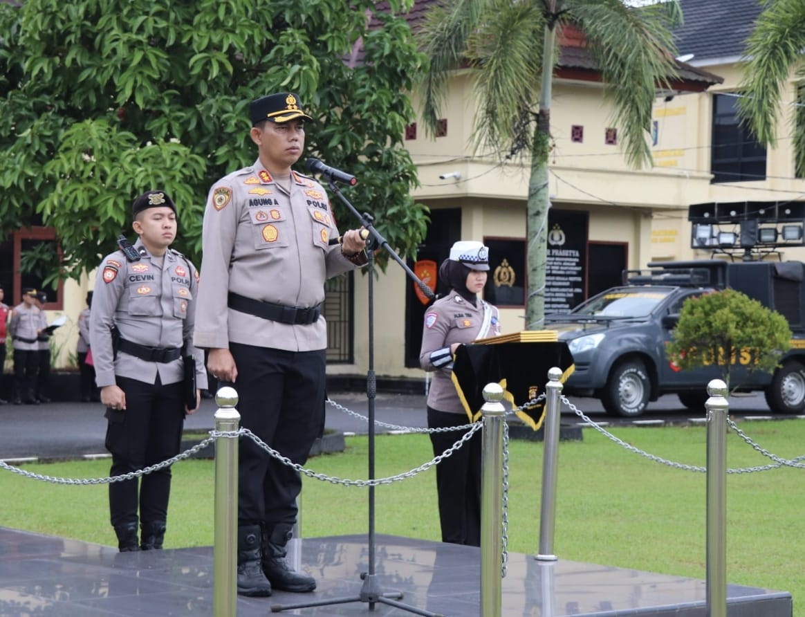 17 Personel Terima Penghargaan, Kapolres Musi Rawas : Jadikan Motivasi dan Sukseskan Program Pemerintah